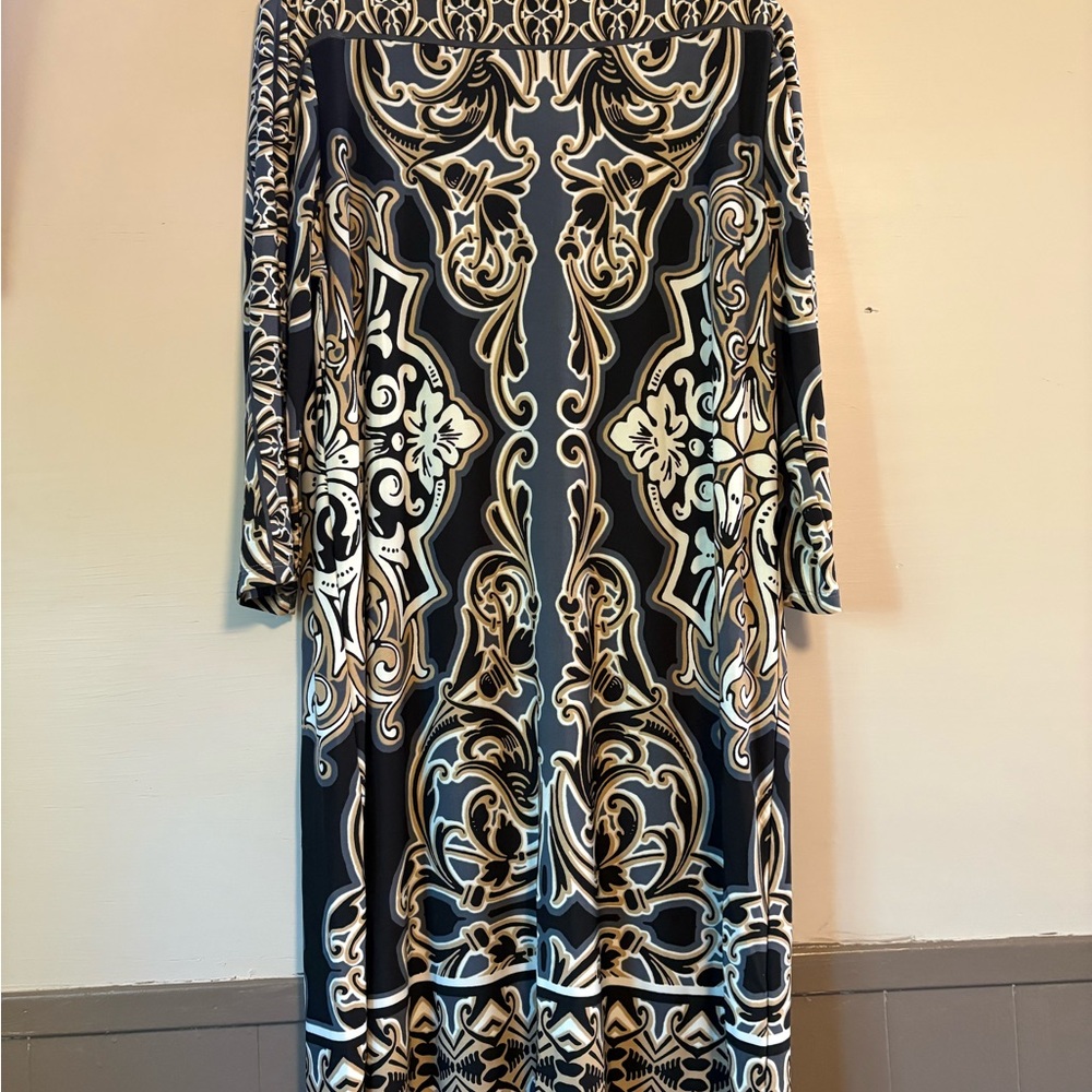 Sandra Darren Black and Cream Long Sleeve Dress